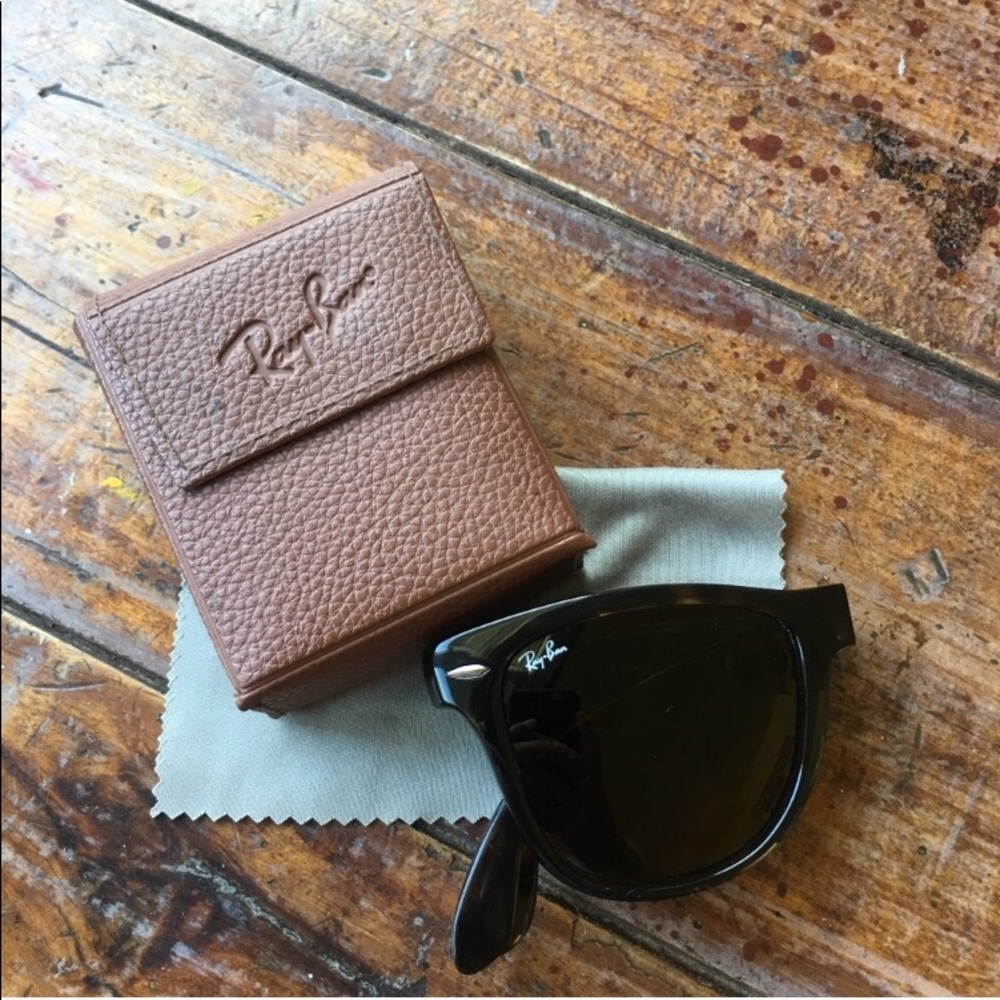 Folding Wayfarers